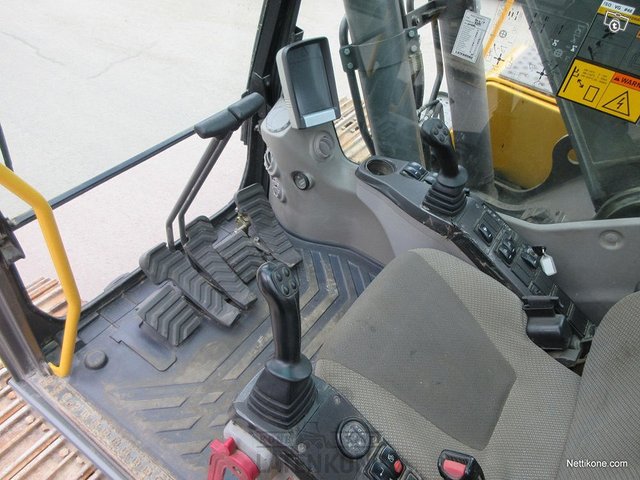 Volvo EC210CL Kaivinkone 25