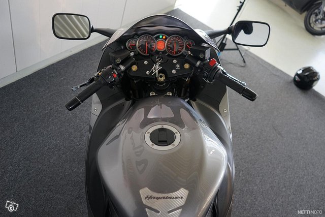 Suzuki GSX 6