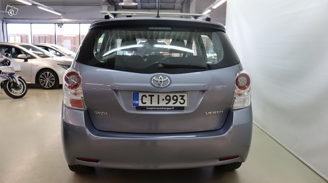 Toyota VERSO 4