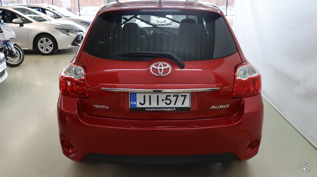 Toyota AURIS 4