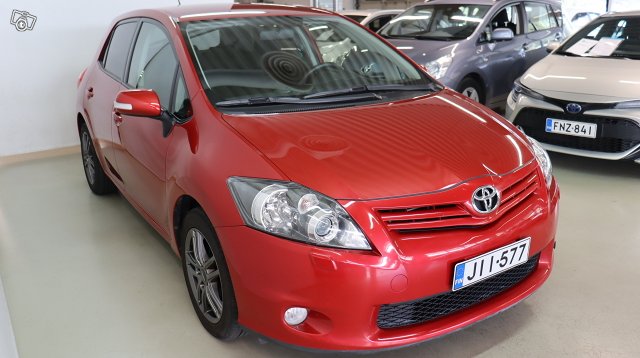 Toyota AURIS 6