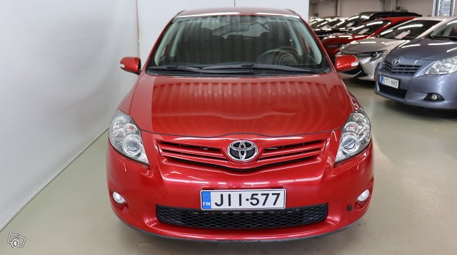 Toyota AURIS 7