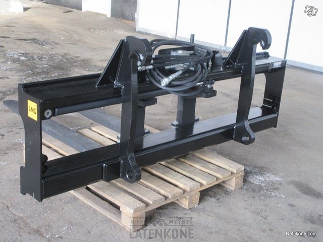 LMG Hydrauliset Trukkipiikit 5000kg 2000mm/1200mm Sivusiirto Volvo BM 16