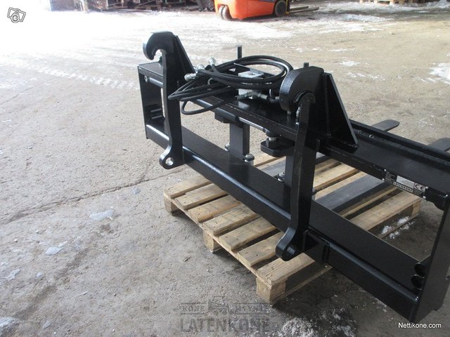 LMG Hydrauliset Trukkipiikit 5000kg 2000mm/1200mm Sivusiirto Volvo BM 22