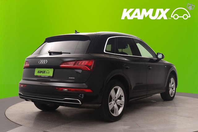 Audi Q5 4