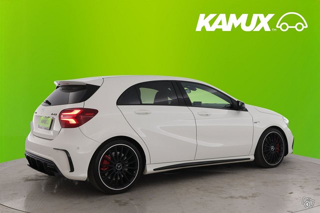 Mercedes-Benz A 45 AMG 2