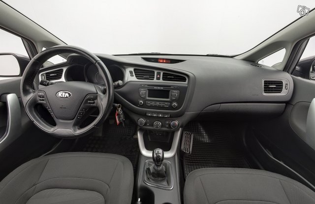 KIA Cee'd 8