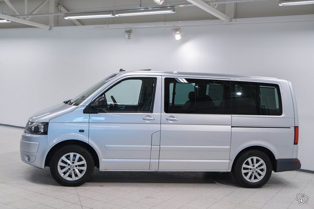 Volkswagen Multivan 8