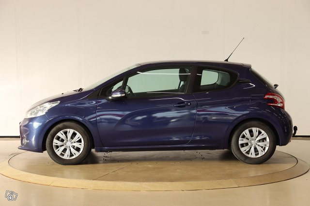 Peugeot 208 8