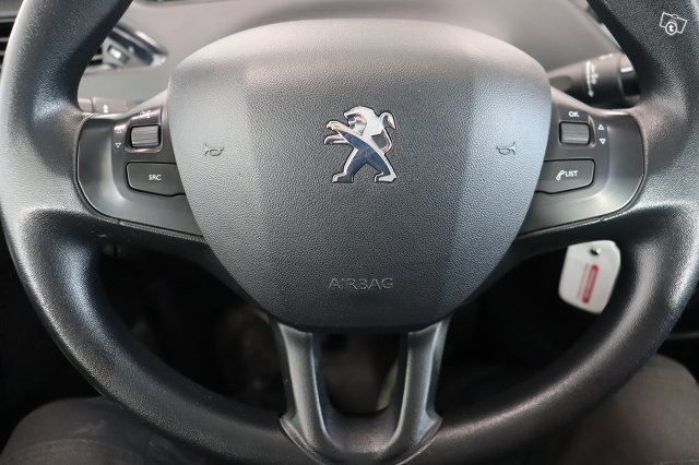 Peugeot 208 17