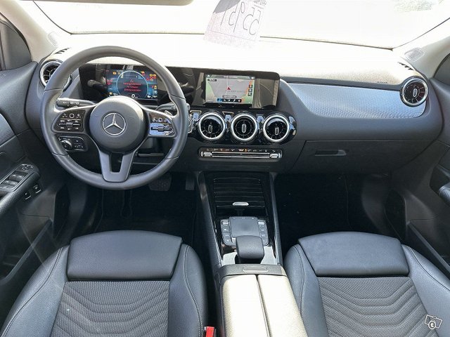 Mercedes-Benz GLA 2