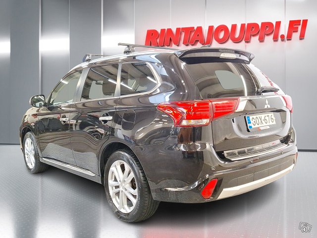 Mitsubishi Outlander 2