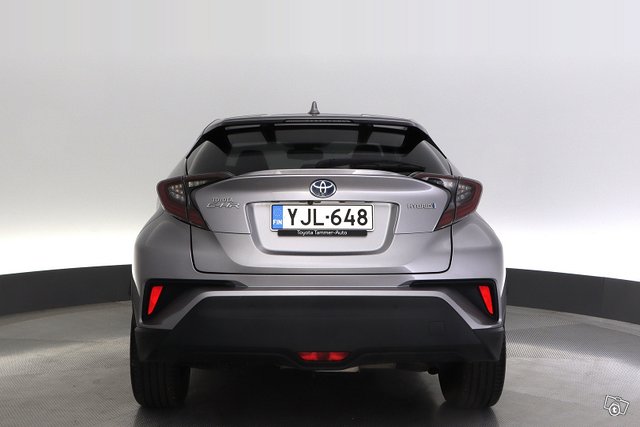 Toyota C-HR 4