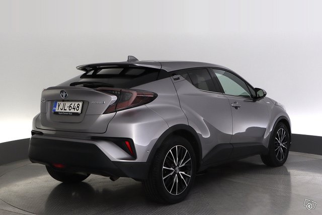 Toyota C-HR 5