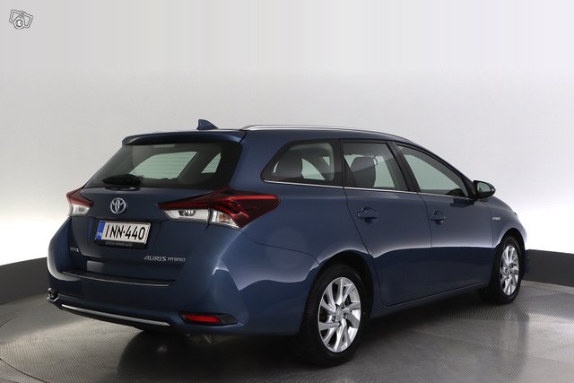 Toyota Auris 5