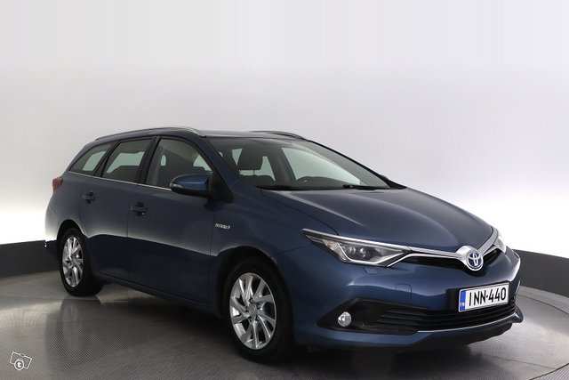 Toyota Auris 7