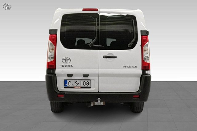 Toyota Proace 6