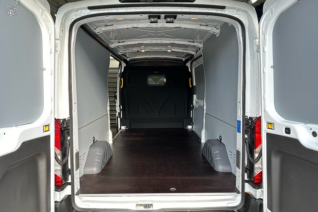 Ford Transit 7