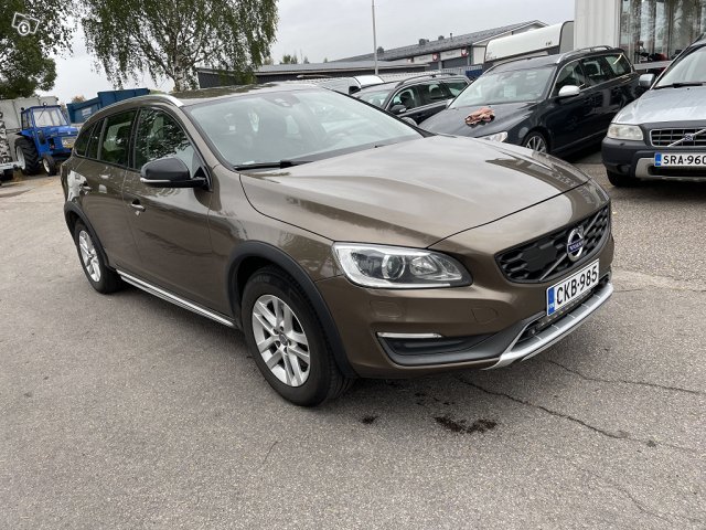 Volvo V60 Cross Country D4 AWD