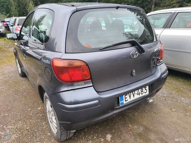 Toyota Yaris 6