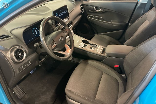 Hyundai KONA 7