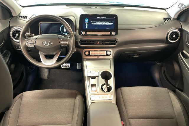 Hyundai KONA 8