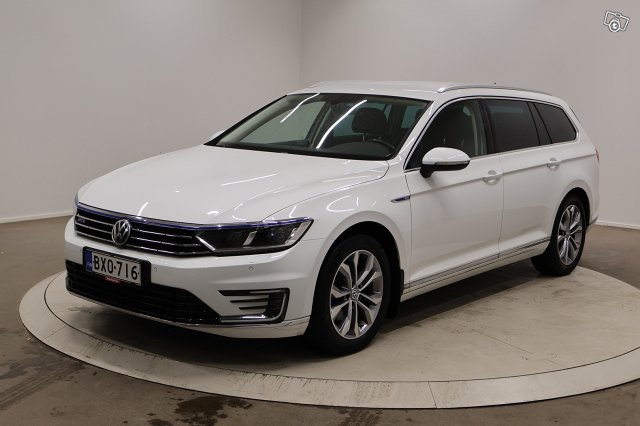 Volkswagen Passat 1