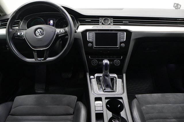 Volkswagen Passat 13