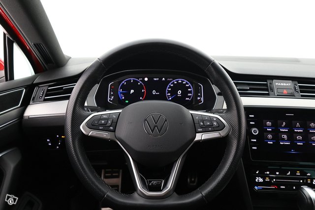 VOLKSWAGEN PASSAT 20