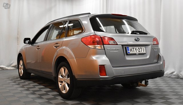 Subaru Outback 5