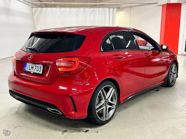 Mercedes-Benz A 45 AMG 3