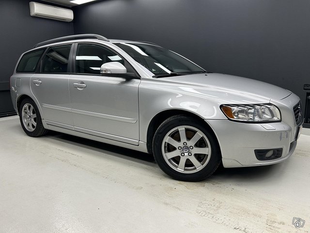 Volvo V50