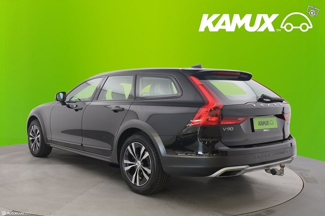 Volvo V90 Cross Country 5