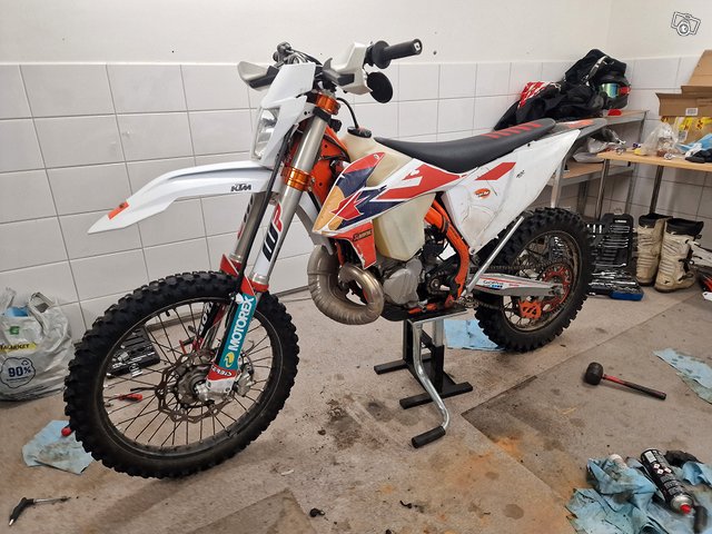 KTM 300 EXC TPI Six Days 2020 3