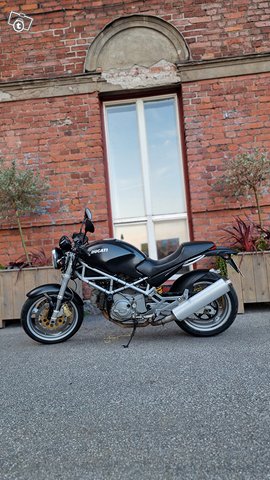 Ducati Monster 620ie Dark 2