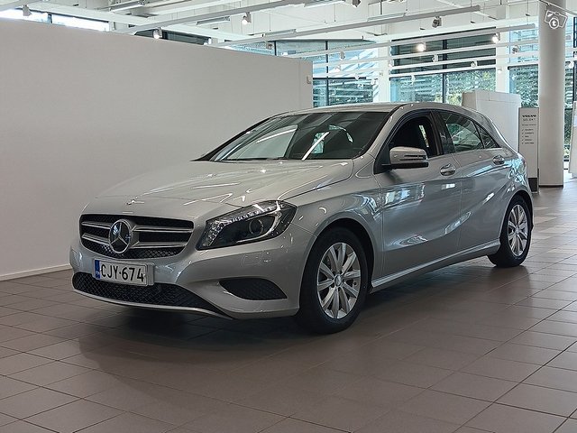 MERCEDES-BENZ A