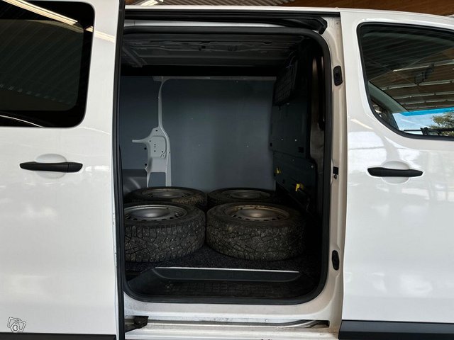 Toyota Proace 6