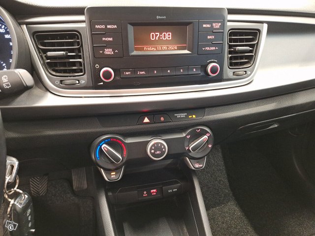 Kia Rio 18