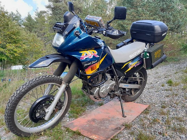 Suzuki DR 650 RSE 2