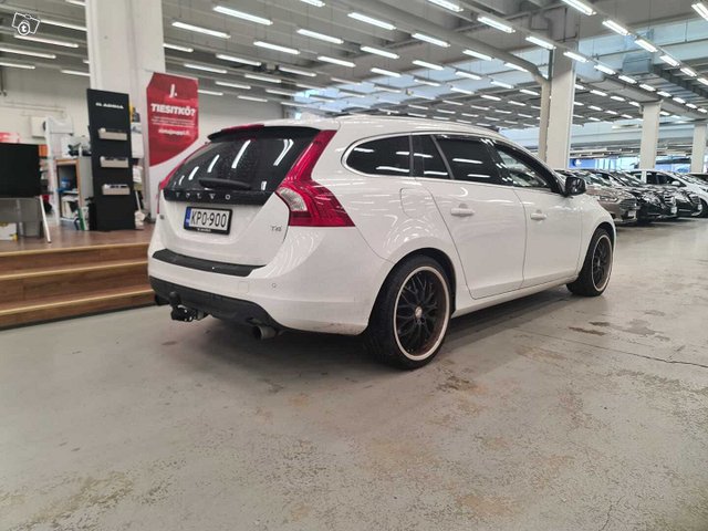 Volvo V60 2