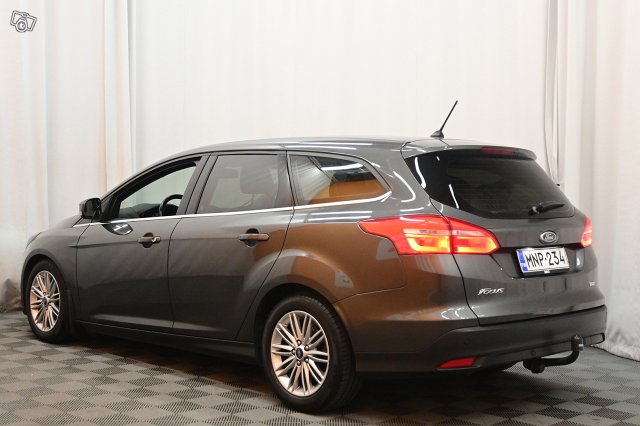 Ford Focus 6