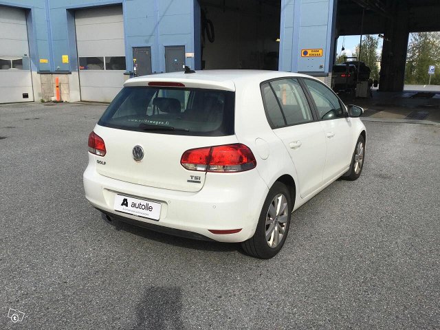 Volkswagen Golf 10