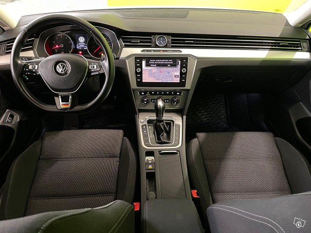 Volkswagen Passat 13