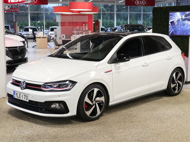 VOLKSWAGEN Polo