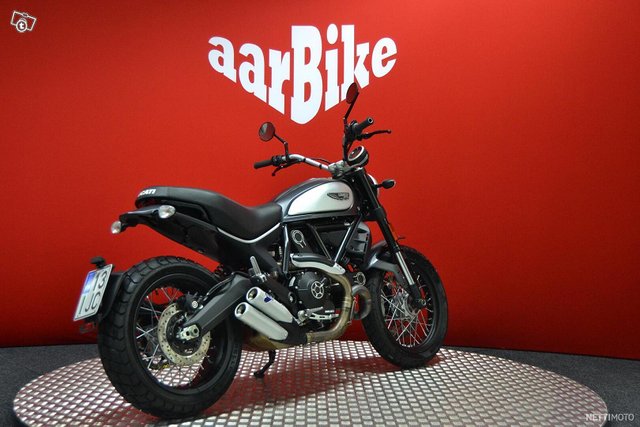 Ducati Scrambler 7