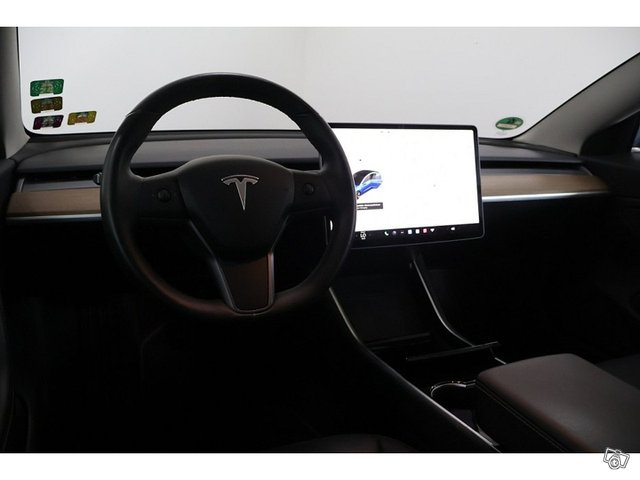 Tesla Model 3 3