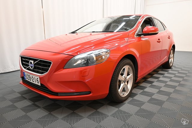 Volvo V40 4