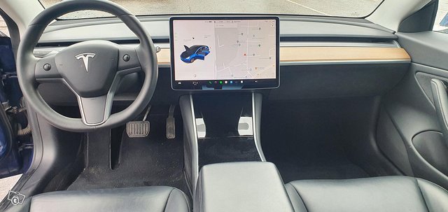 Tesla Model 3 3