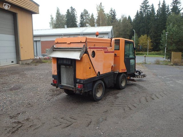 Bucher CityCat 2000 6