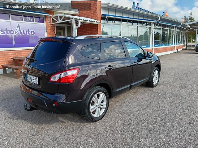 Nissan Qashqai+2 6